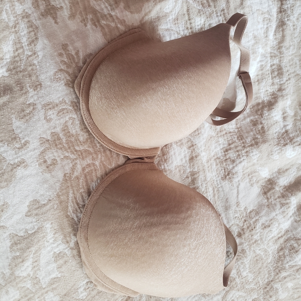 Victoria's Secret uplift semi demi bra